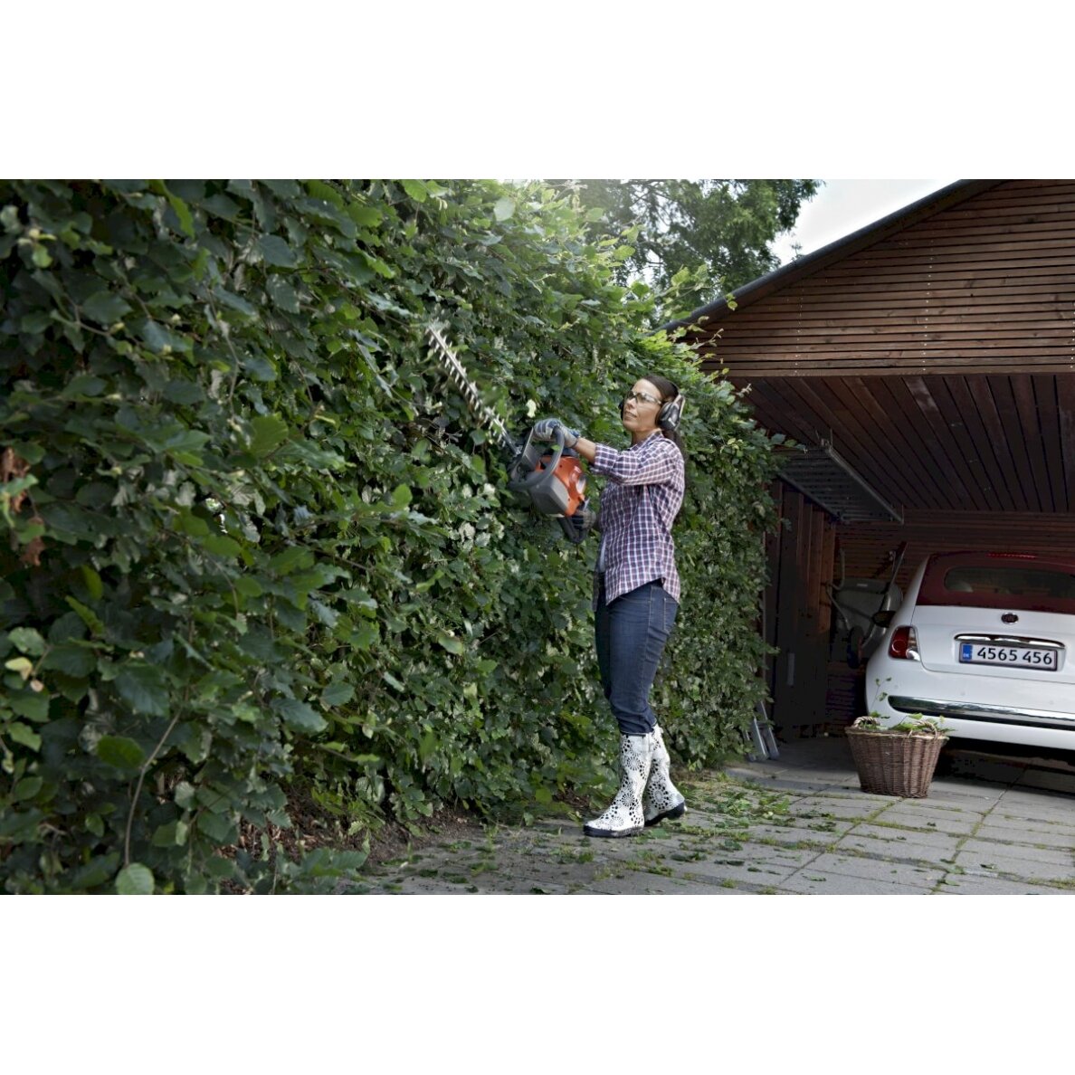 HUSQVARNA 122HD60 1 HUSQVARNA 122HD60 1