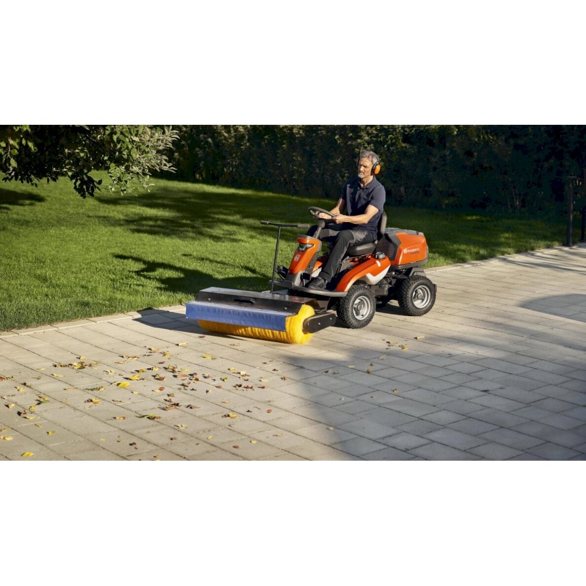 HUSQVARNA R 320X AWD 5 HUSQVARNA R 320X AWD 5